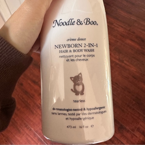 NOODLE & BOO Newborn 2 in 1 Hair & Body Wash 16 oz. - Picture 2 of 2